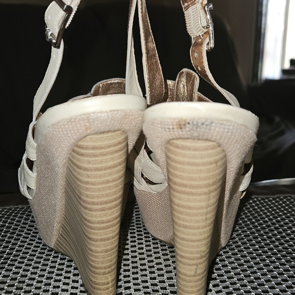 BCBG(eneration) Wedges - Picture 8 of 8